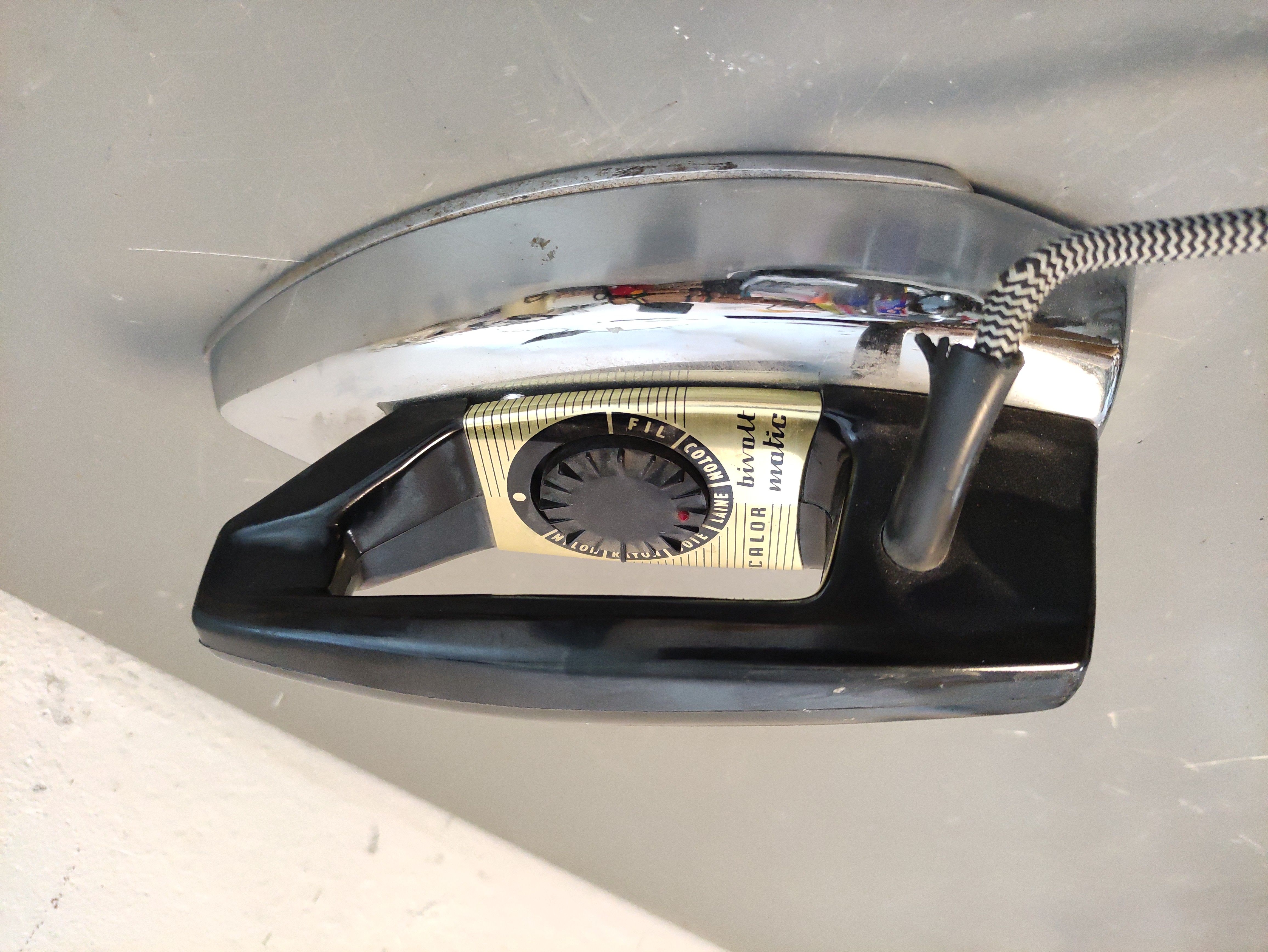 plancha calor bivalt inox baquelita 125v 11.5x23.5x11.7 1u